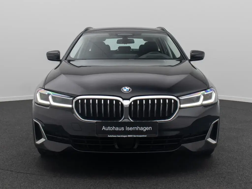 Main__Slider__Photo:BMW 5 Series 540d xD Luxury Line Panorama H/K HUD Belüftung 12/2022-1