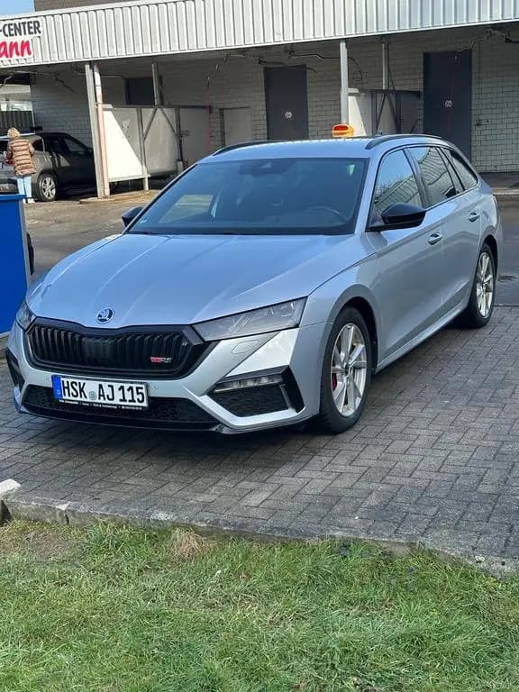 Main__Slider__Photo:Skoda Octavia RS Combi 2.0 TDI DSG 2021 | Vollausstatt 01/2021-0