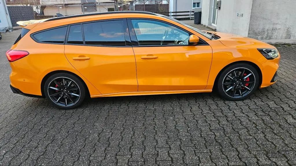 Main__Slider__Photo:Ford Focus St Turnier 04/2020-0