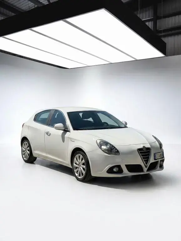 Main__Slider__Photo:Alfa Romeo Giulietta 1.6 JTDm-2 105 CV Progressi 03/2015-1