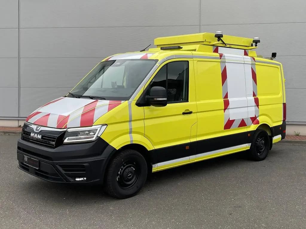 Main__Slider__Photo:MAN TGE 3.180 L3H2 BF4 BEGLEITFAHRZEUG STANDH ACC 01/2026-0
