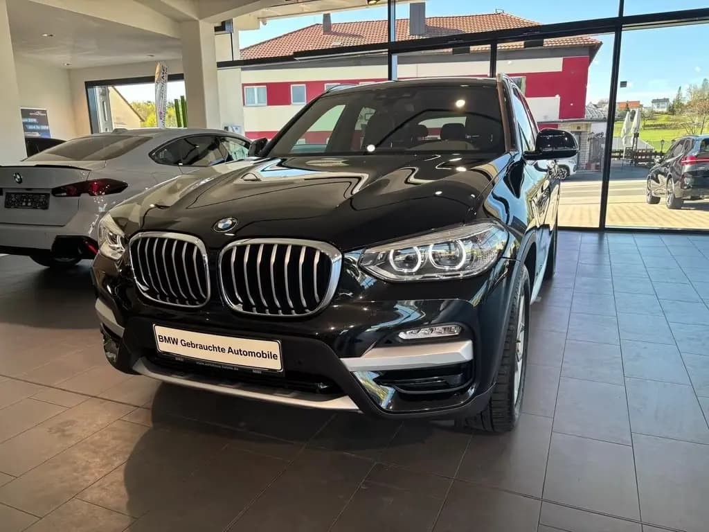Main__Slider__Photo:BMW X3 xDrive30d xLine Gestiksteuerung HK HiFi DAB 11/2017-0