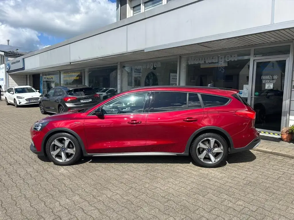 Main__Slider__Photo:Ford Focus Turnier Kombi Active ACC el.Anhängekupplun 04/2019-1