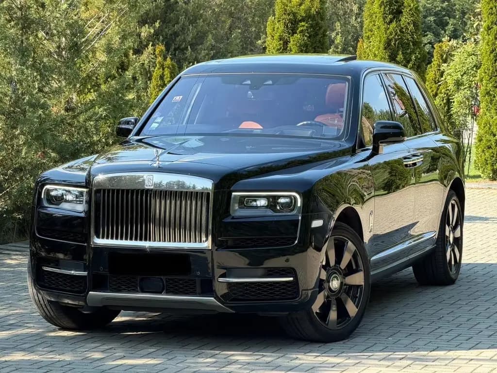 Main__Slider__Photo:Rolls-Royce Cullinan V12 PANORAMA FULL 01/2019-0