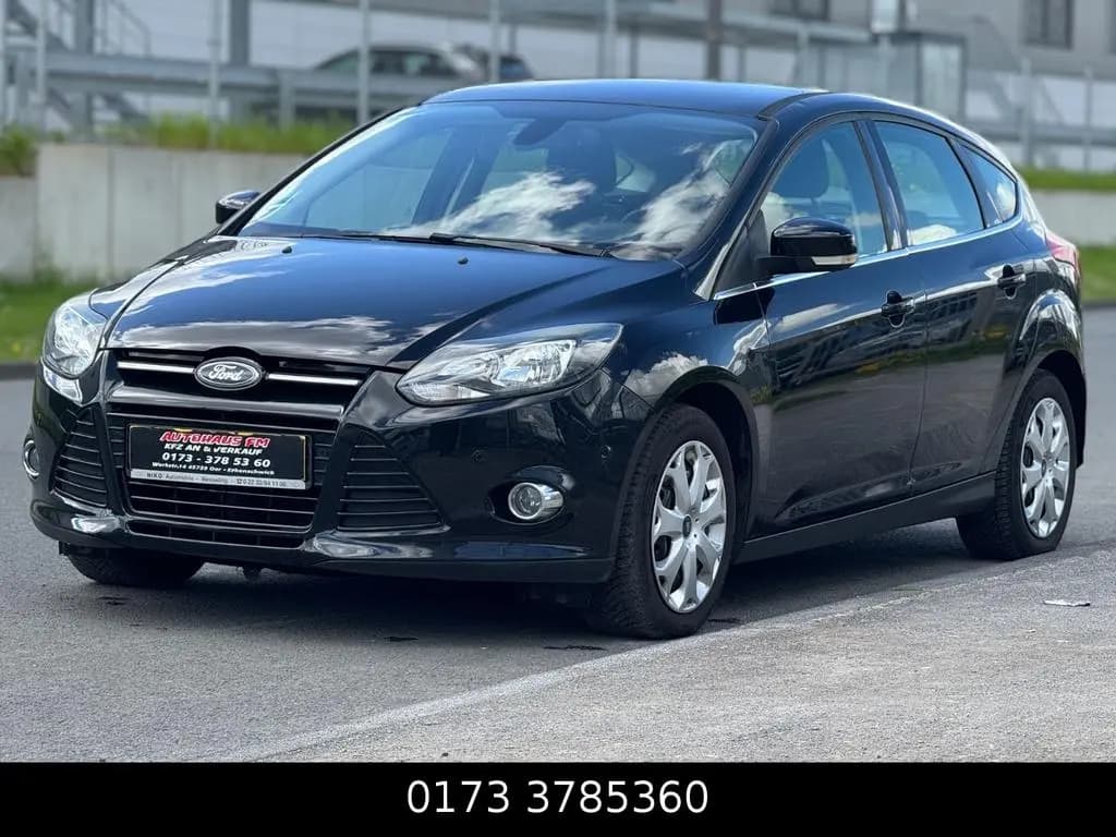Main__Slider__Photo:Ford Focus Lim. Titanium*KLIMA*SHZ*PDC*TÜV 07/2013-0