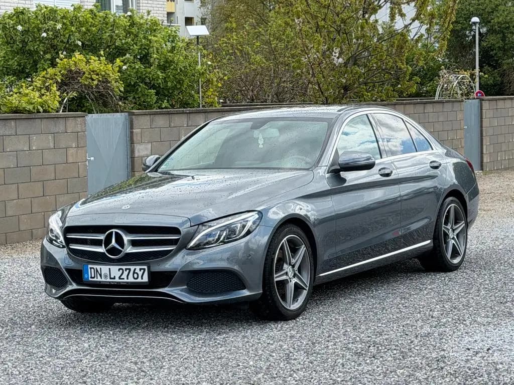 Main__Slider__Photo:Mercedes-Benz C-Class CGI Limousine LED+NAVI+KAMERA+LEDER+AMG-LM 08/2017-0