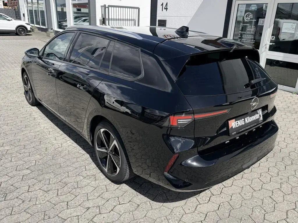 Main__Slider__Photo:Opel Astra L Sports Tourer Elegance 11/2023-1