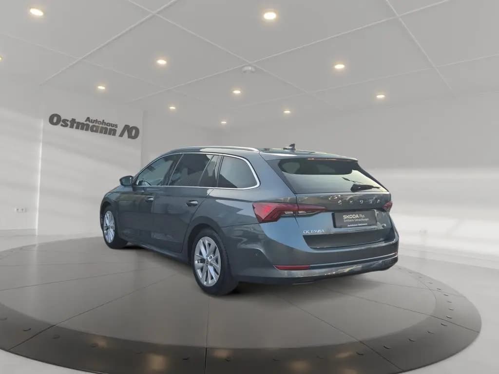 Main__Slider__Photo:Skoda Octavia Combi First Edition 110kw TSI AHK*NAVI* 06/2020-0