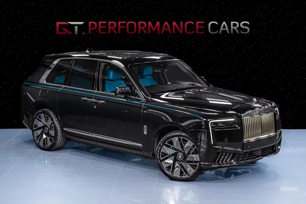 Main__Slider__Photo:Rolls-Royce Cullinan II Production26 4Seat TV Screen Facia null-0