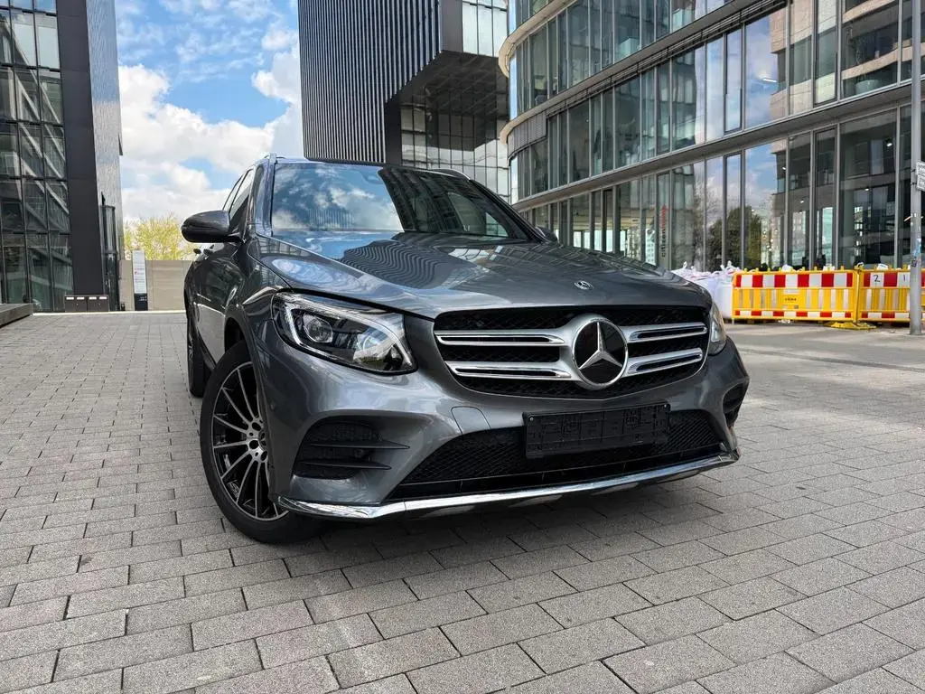 Main__Slider__Photo:Mercedes-Benz GLC-Class 300 AMG Pano Distronic LED Kamera Comand 20' 10/2018-1