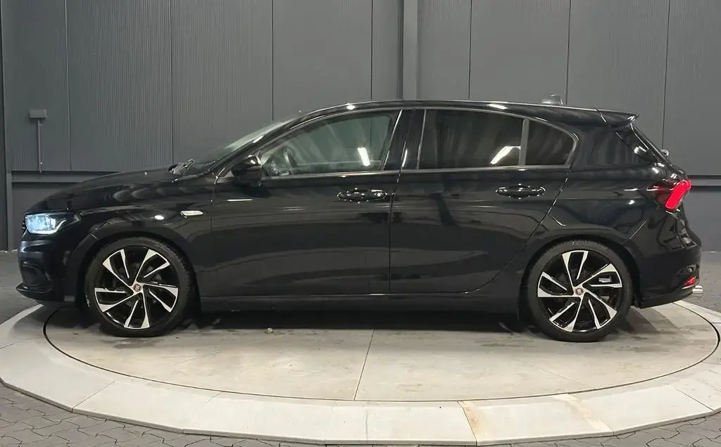 Main__Slider__Photo:Fiat Tipo 1.4 Turbo S-Design *XENON*T-LEDER*18Zoll* 06/2018-1