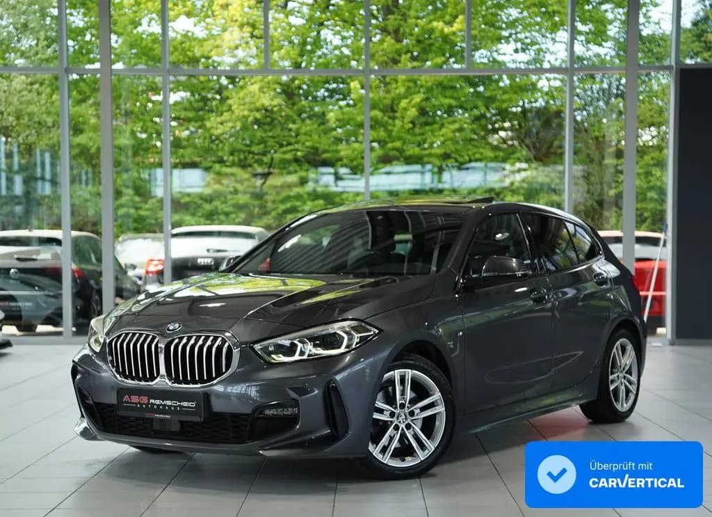 Main__Slider__Photo:BMW 1 Series 118 i M Sportpaket *1.HD *ACC *Memory *Pano 03/2021-0