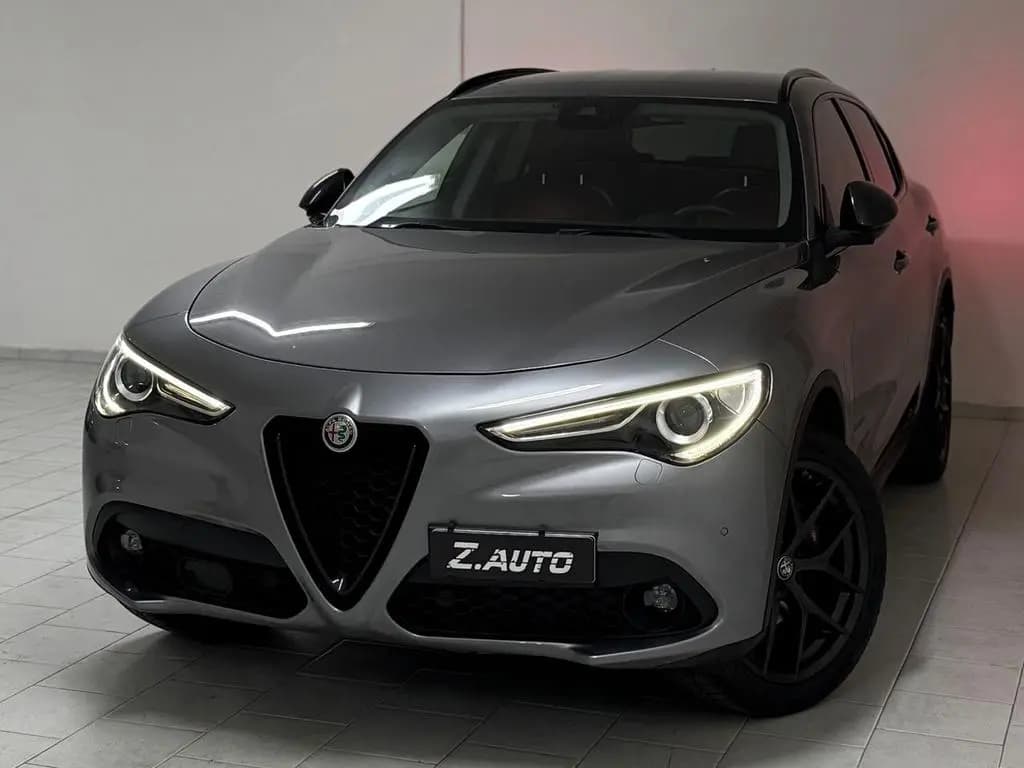 Main__Slider__Photo:Alfa Romeo Stelvio 2.2 190CV Q4 B-Tech IVA ESPOS 10/2019-0