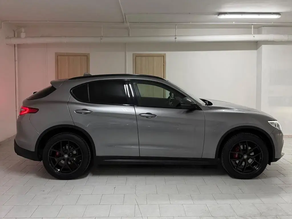 Main__Slider__Photo:Alfa Romeo Stelvio 2.2 190CV Q4 B-Tech IVA ESPOS 10/2019-1