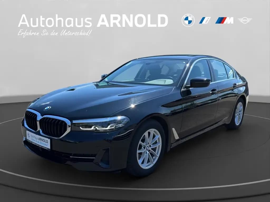 Main__Slider__Photo:BMW 5 Series 530d xDrive Limo Schiebedach AHK Stop+Go RFK Sit 04/2021-0