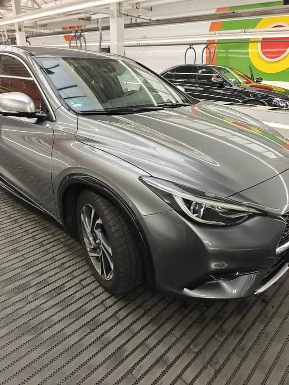Main__Slider__Photo:Infiniti Q30 1.5d FWD Premium Premium 03/2017-0