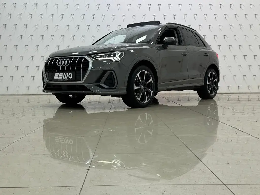 Main__Slider__Photo:Audi Q3 40 TFSI quattro S tronic S line 03/2019-1