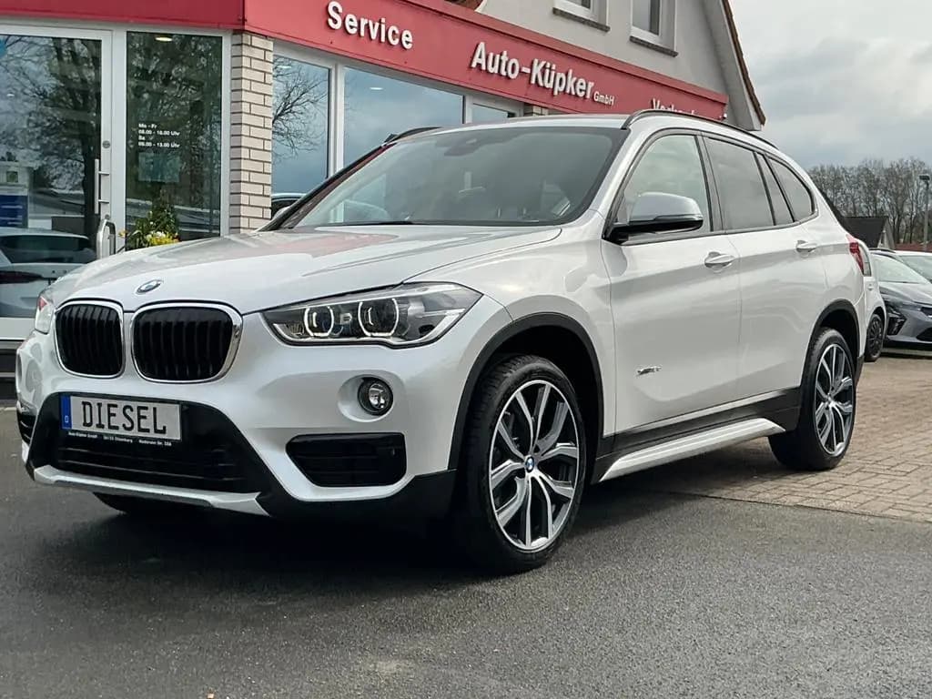 Main__Slider__Photo:BMW X1 xDrive 18 d Sport Line AHK PDC SHZ NAVI BT 02/2018-0