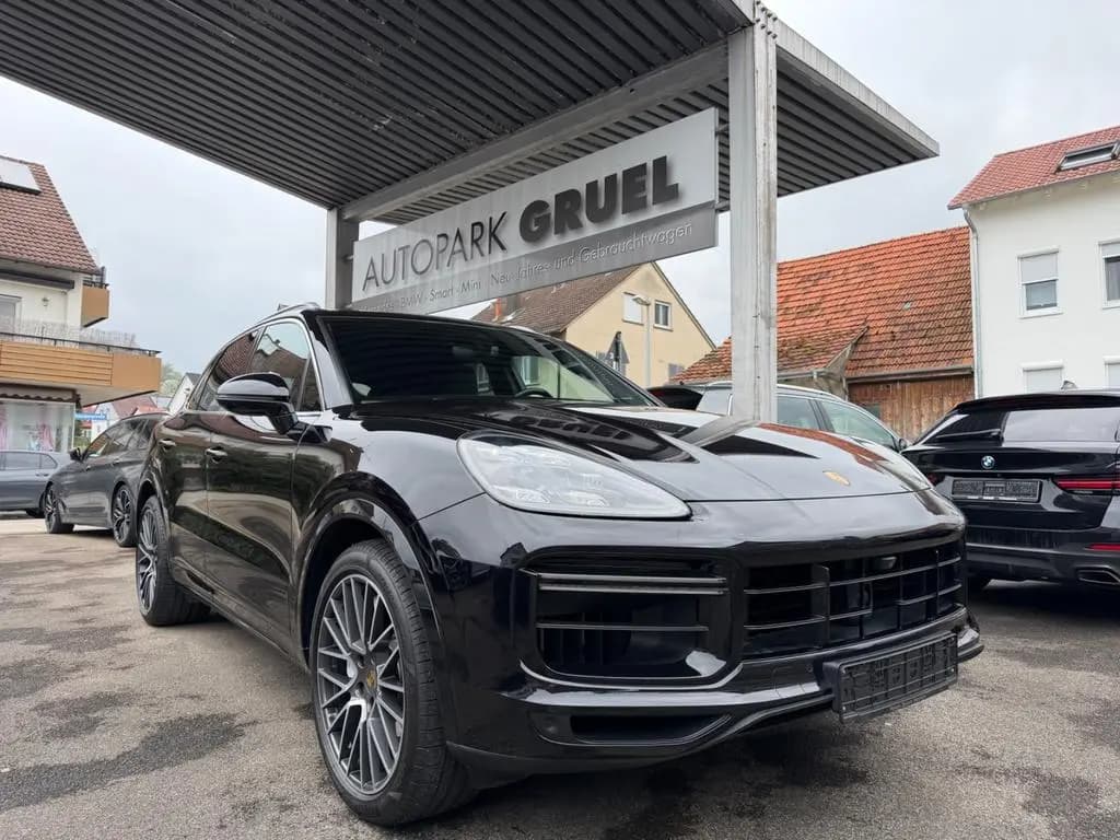 Main__Slider__Photo:Porsche Cayenne Turbo Keramik Leder Pano ACC 21" AHK 04/2018-0