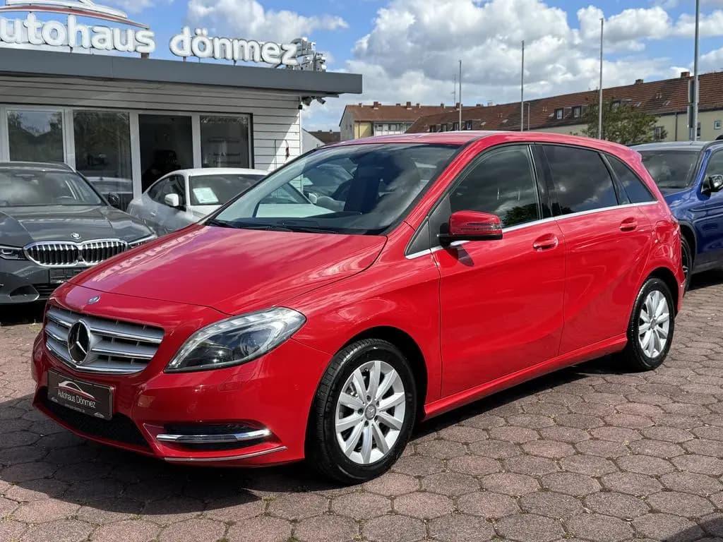 Main__Slider__Photo:Mercedes-Benz B-Class 200 BI-XENON RFKA NAVI MEMORY AHK TOTW LEDER 01/2014-0