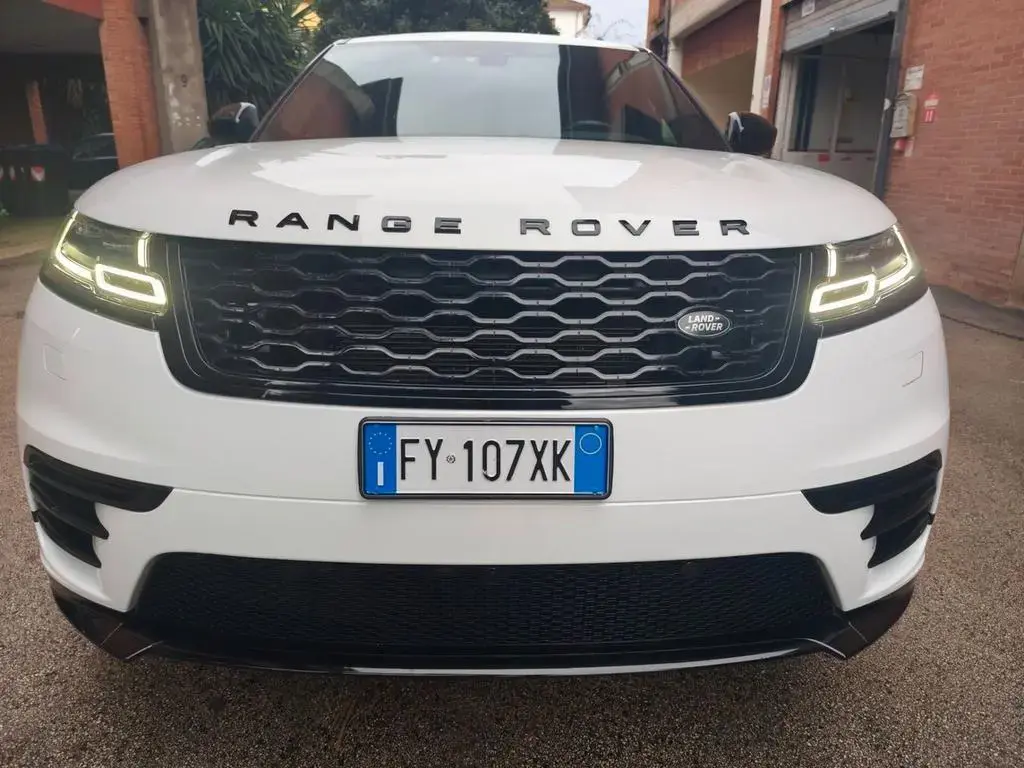 Main__Slider__Photo:Land Rover Range Rover Velar 2.0D I4 240 CV R-Dynamic 10/2019-1
