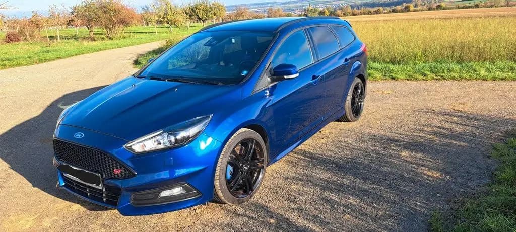 Main__Slider__Photo:Ford Focus ST 05/2018-0