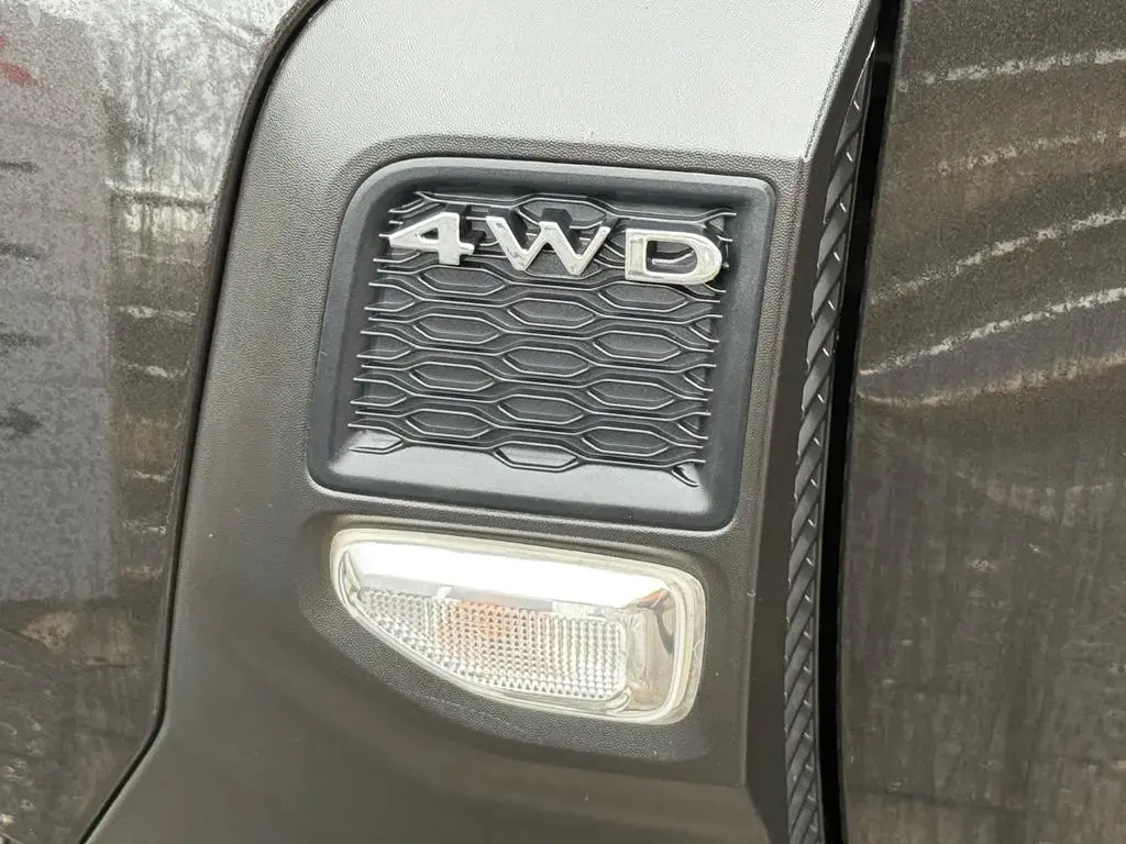 Main__Slider__Photo:Dacia Duster II Prestige+ 4WD INSP NEU ALLRAD 05/2022-1