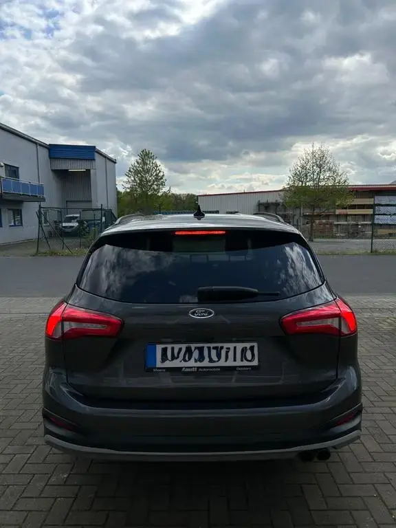 Main__Slider__Photo:Ford Focus 1,5 EcoBoost 110kW Active Turnier Auto... 04/2022-1