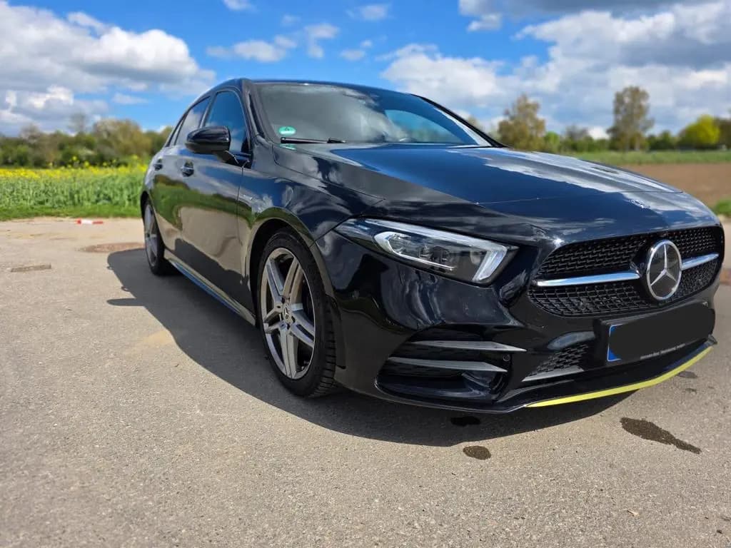 Main__Slider__Photo:Mercedes-Benz A-Class 250 Edition 1 11/2019-0