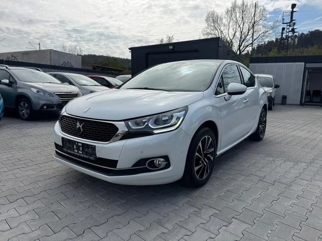 Main__Slider__Photo:DS Automobiles DS4 DS 4 Basis 1.6 Blue-HDI / Navi / kamera 01/2017-0
