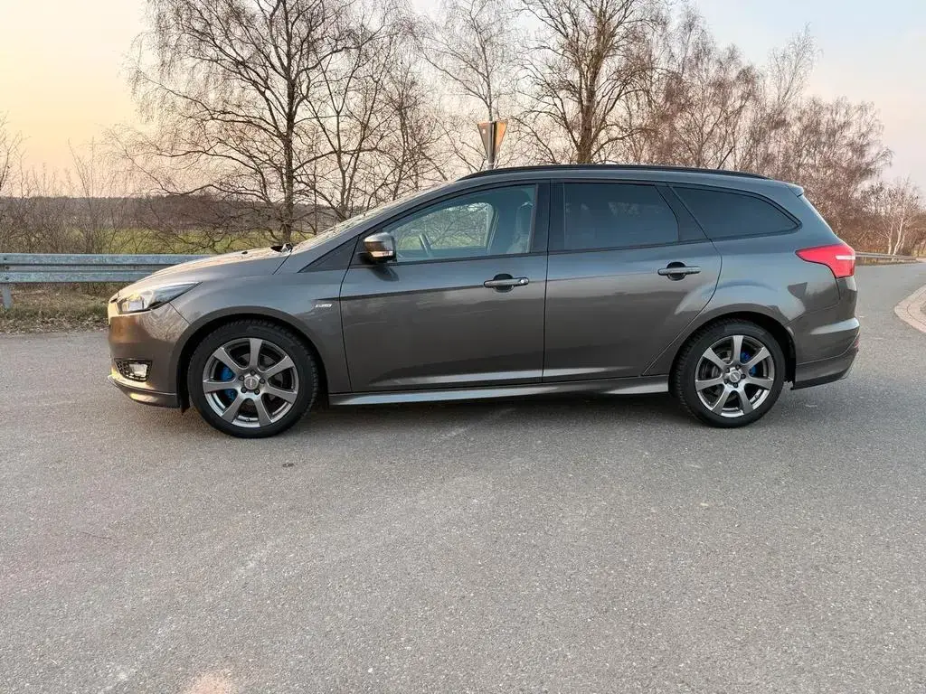 Main__Slider__Photo:Ford Focus 1,0 EcoBoost 103kW ST-Line Turnier ST-Line 07/2018-1