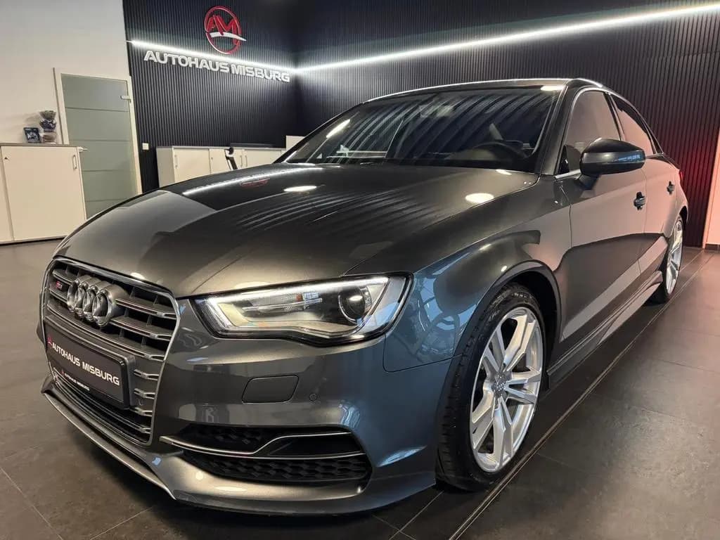 Main__Slider__Photo:Audi S3 2.0 TFSI S tronic quattro / Bang & Olufsen 01/2016-0