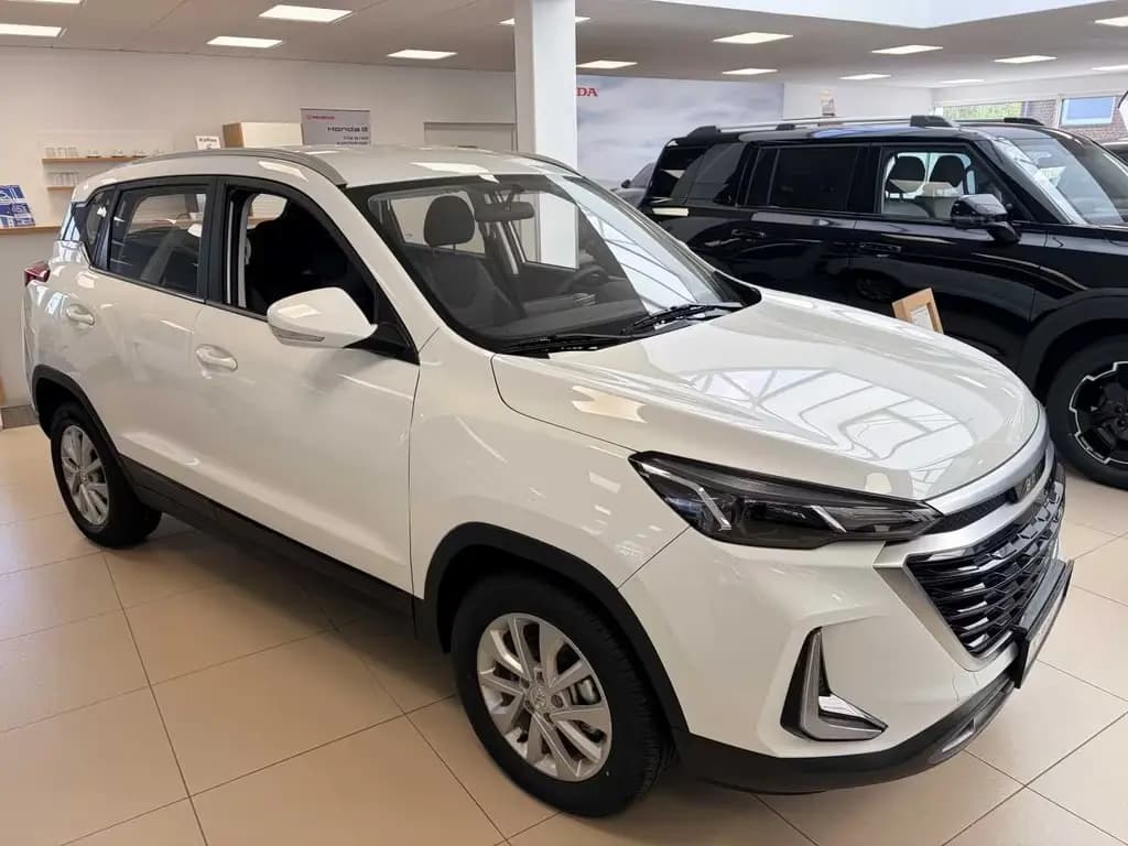 Main__Slider__Photo:BAIC Other Beijing X35 03/2026-0