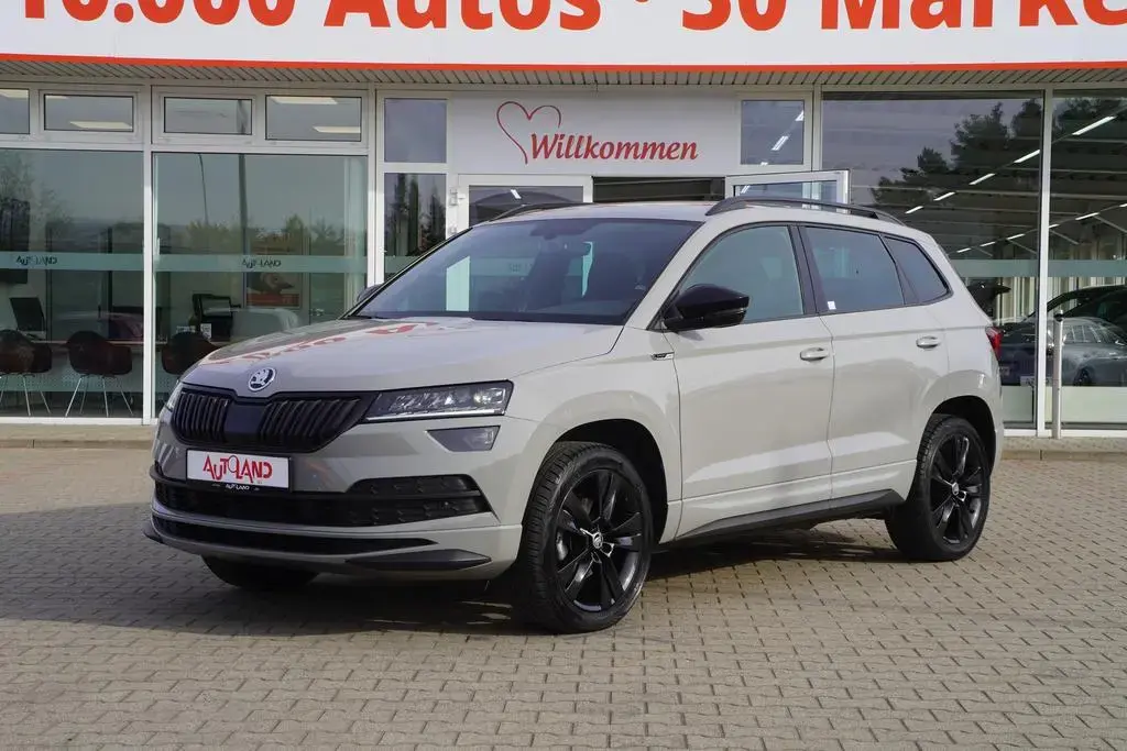 Main__Slider__Photo:Skoda Karoq 1.5 TSI DSG Sportline LED ACC Kamera AHK 05/2019-1