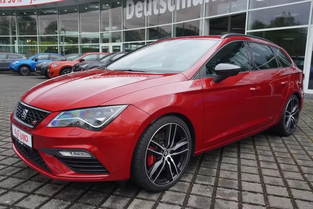 Main__Slider__Photo:Seat Leon ST 2.0 Cupra 300 4Drive Klimaaut. LED Navi 08/2018-0