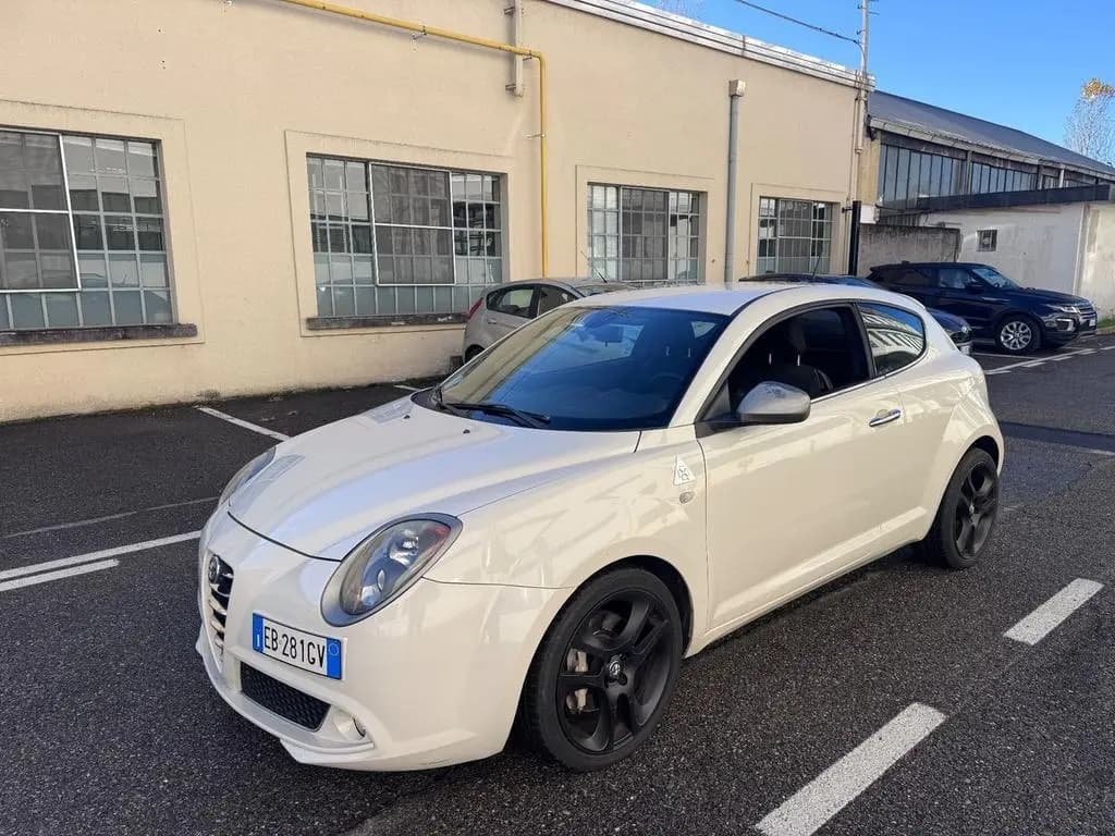 Main__Slider__Photo:Alfa Romeo MiTo 1.4 T 170 CV M.air S&S Quadrifog 05/2010-0