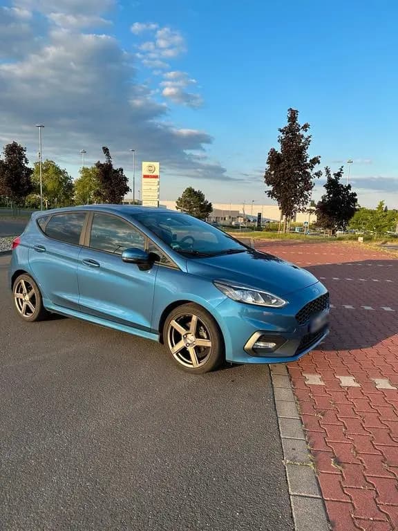 Main__Slider__Photo:Ford Fiesta ST MK8 B&O Sound Top Zustand 11/2018-0