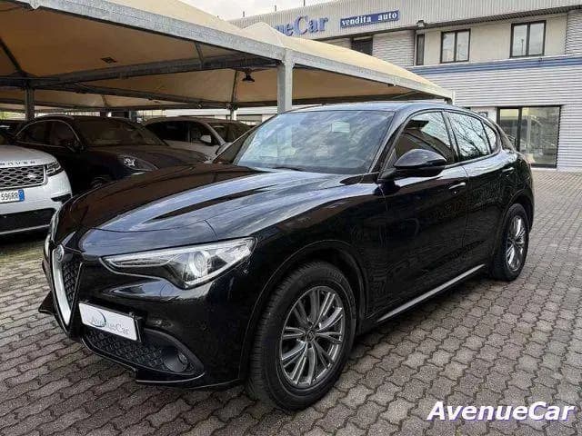 Main__Slider__Photo:Alfa Romeo Stelvio ROMEO Stelvio Super Business Q4 TELECAMERA 03/2022-0