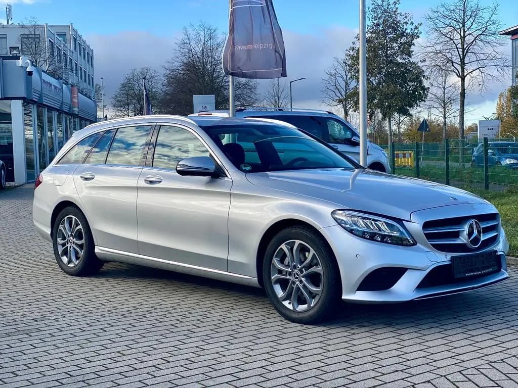 Main__Slider__Photo:Mercedes-Benz C-Class 200 d T-Modell Avantgarde Aut Navi Alu 08/2019-0
