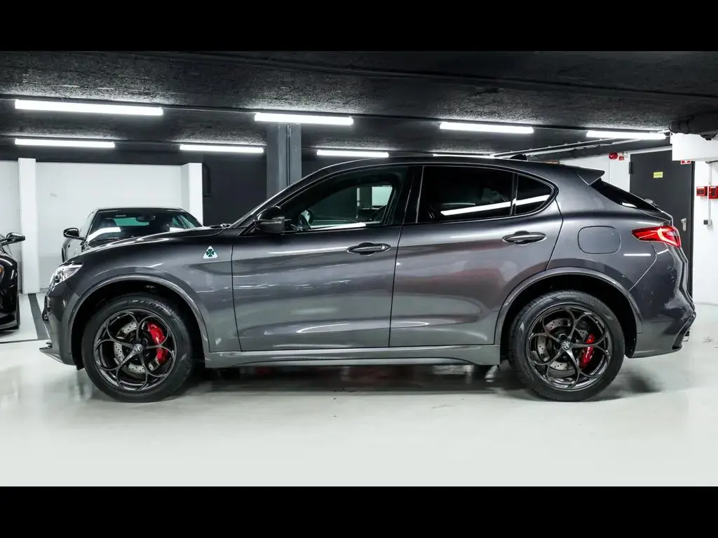 Main__Slider__Photo:Alfa Romeo Stelvio QUADRIFOGLIO 2.9T V6 AT8-Q4°PANO°HK 05/2020-1