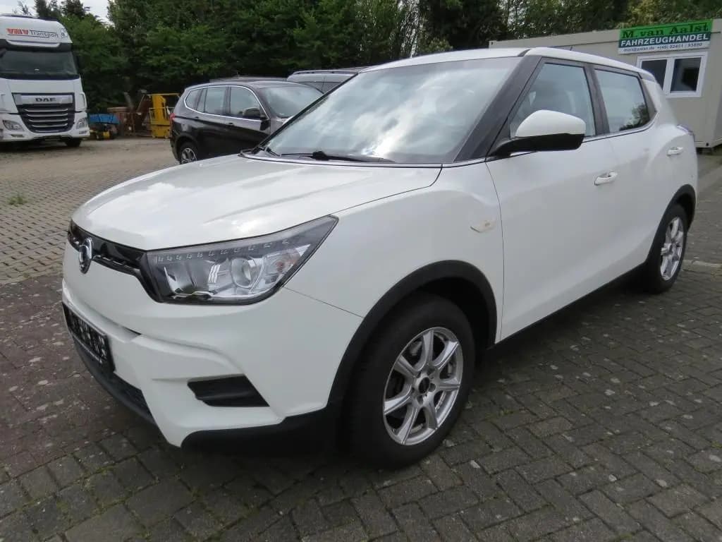 Main__Slider__Photo:Ssangyong Tivoli 1.6 e-XGi 160 CRYSTAL 2WD 09/2017-0