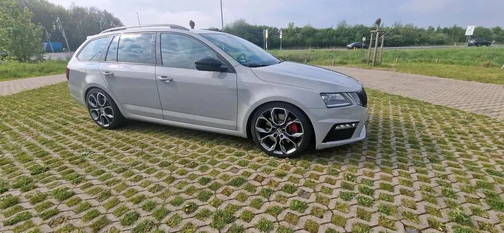 Main__Slider__Photo:Skoda Octavia RS KW V3 05/2019-0
