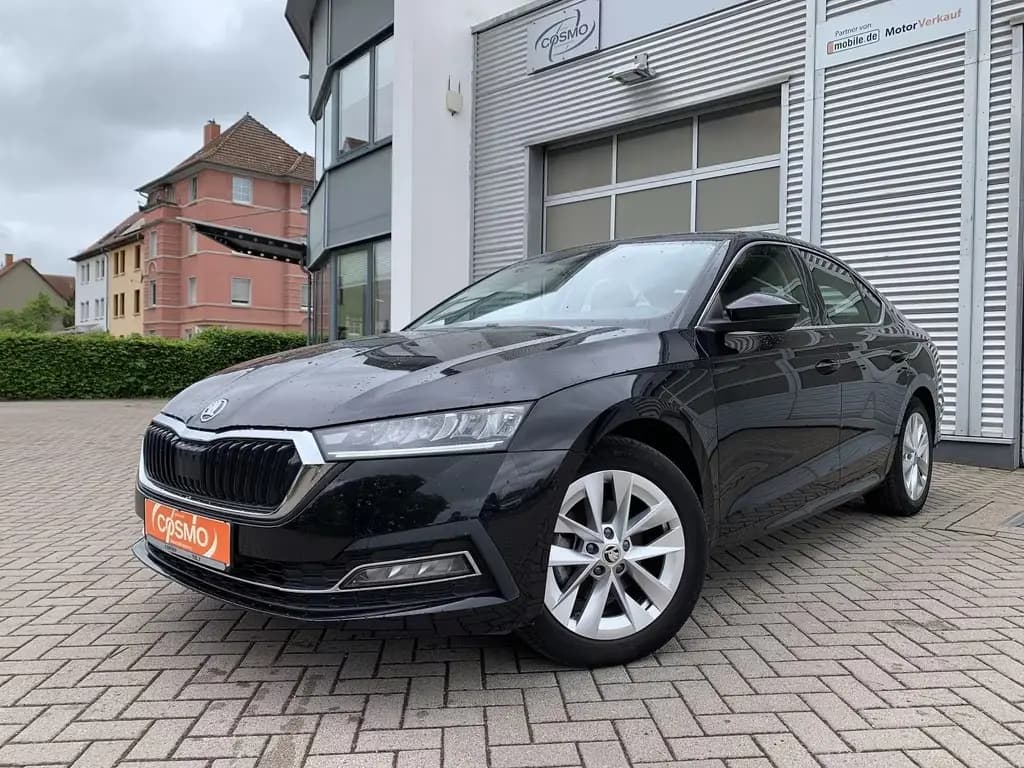 Main__Slider__Photo:Skoda Octavia Lim. 1.5TSI Style Navi+Kamera+elekKlappe 09/2020-0