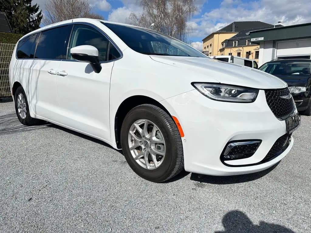 Main__Slider__Photo:Chrysler Pacifica 03/2024-0
