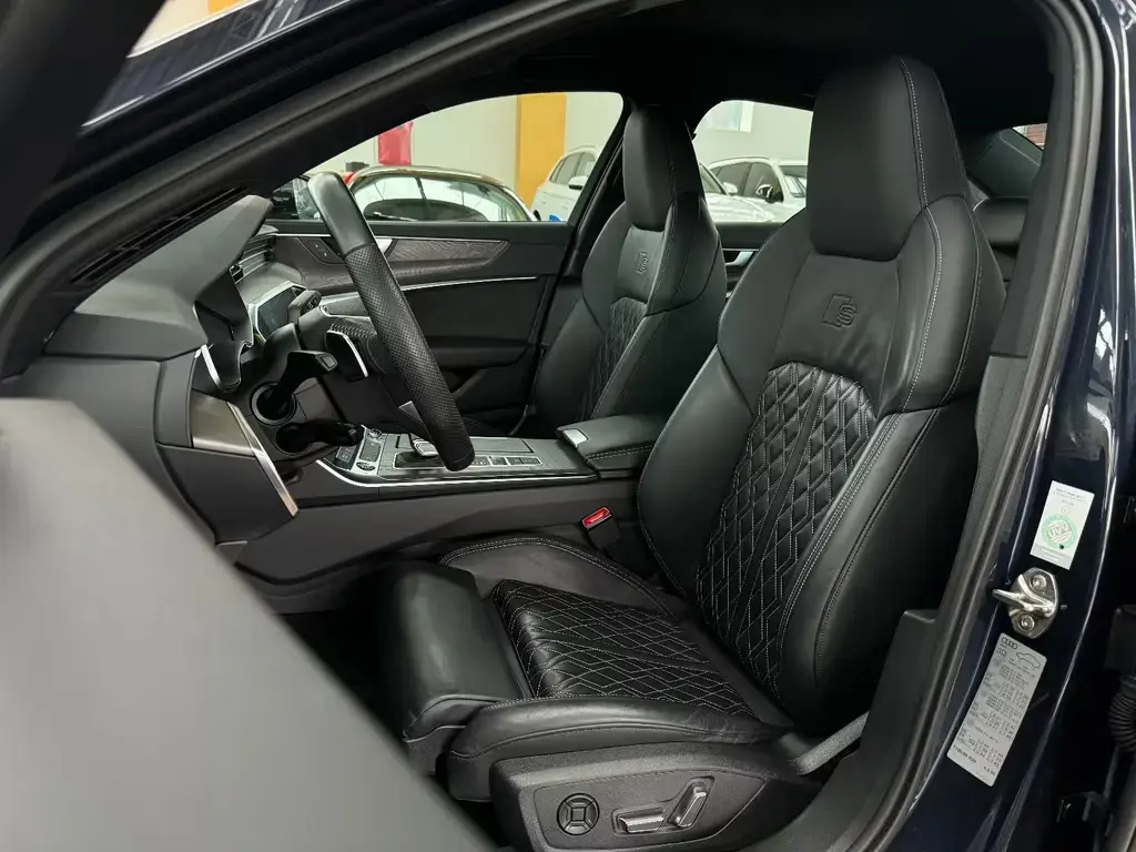 Main__Slider__Photo:Audi A6 50 TDI quattro 2x S line Rautensteppung Magne 11/2020-1