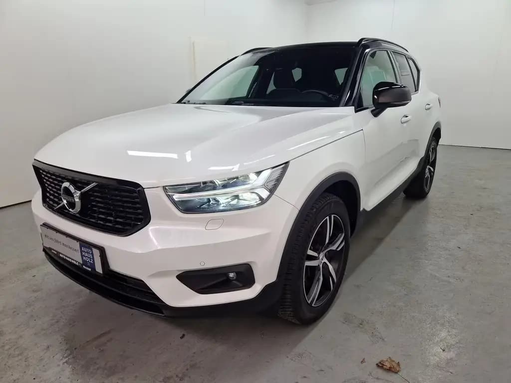 Main__Slider__Photo:Volvo XC40 R-Design Automatik SHZ LED 11/2019-0