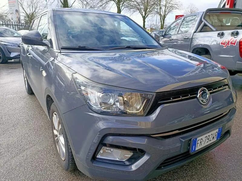 Main__Slider__Photo:Ssangyong Tivoli SsangYong Tivoli 1.6 e-XDi Be Visual AWD my18 09/2018-0