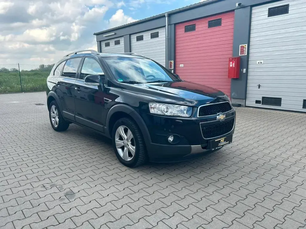 Main__Slider__Photo:Chevrolet Captiva 2.2 D 4X4 1Hand 7Sitzer/KAMERA/NAVI/LEDE 02/2013-1