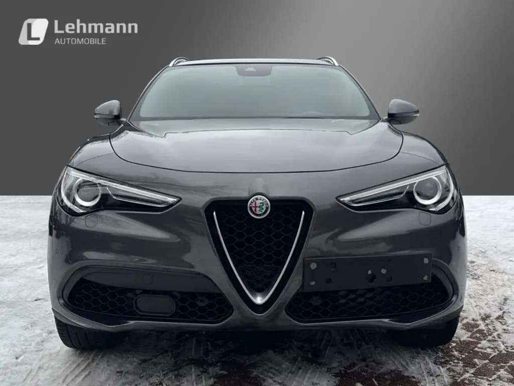 Main__Slider__Photo:Alfa Romeo Stelvio Super Q4 -Panoramadach-Xenon-AHK- 07/2019-0