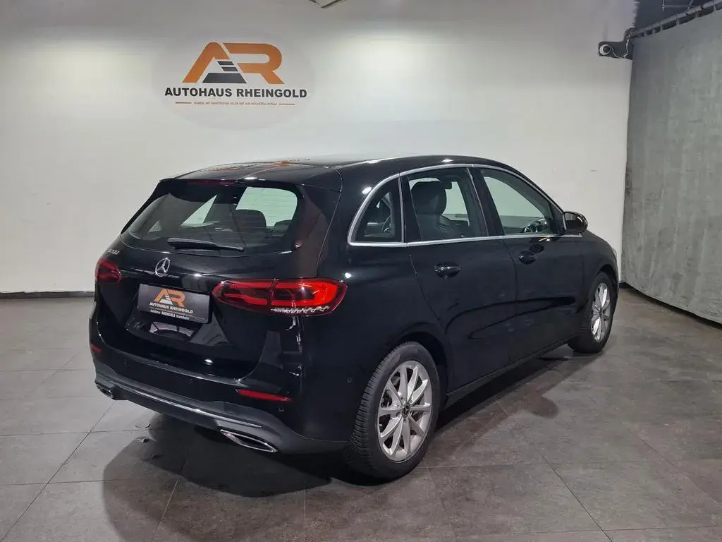 Main__Slider__Photo:Mercedes-Benz B-Class 200 Progressive 10/2019-1